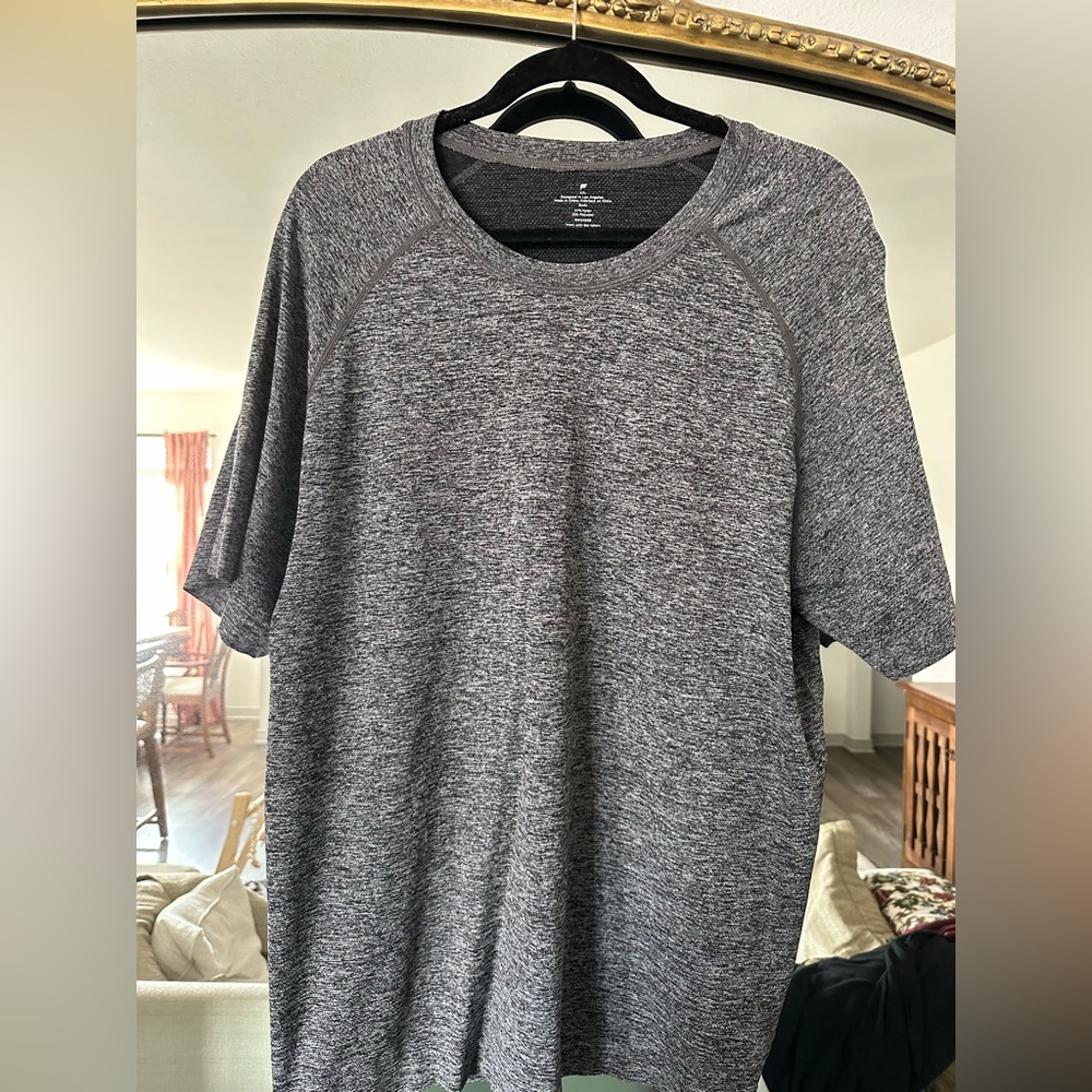 Men’s Heather Gray Fabletics Training Day Tee